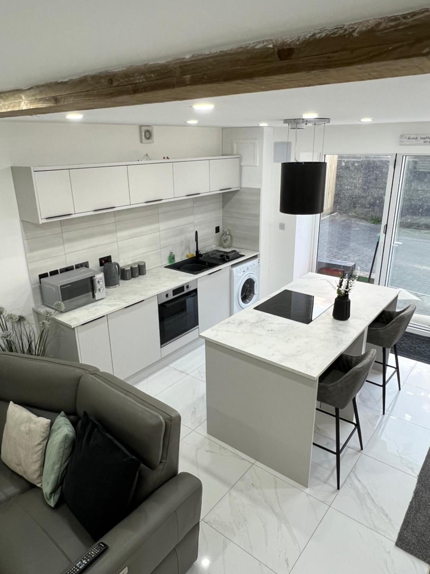 Lewys Tai Bach Aberaman Exterior foto